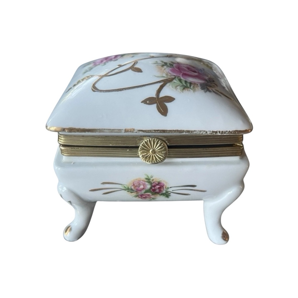 Porcelain Trinket Box Footed Rose Floral Gold Trim Hinged Lid Jewelry Vtg - Picture 5 of 5